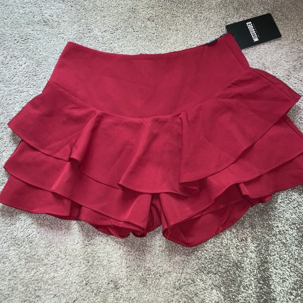 PERFECT RED SKORT
